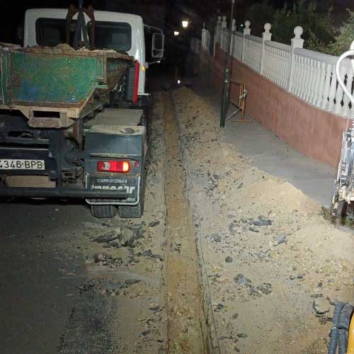 Excartes maquinaria realización zanjas urbanas